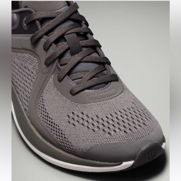 Lululemon Chargefeel Workout Low - Picture 2 of 8